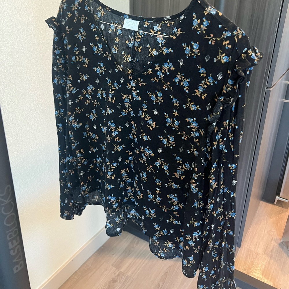 Black Floral Abound Long Sleeve Top